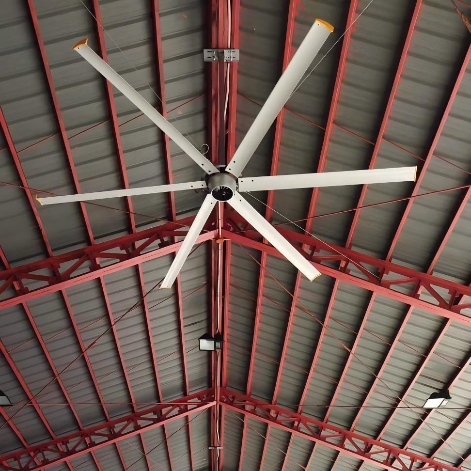 Ventilateur HVLS de chantier – Grand diamètre, brassage basse vitesse — photo 2